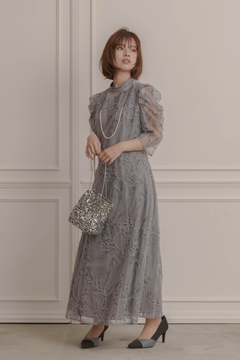 ブルーグレーのフェザーフラワーカッティングドレス | metoi | M