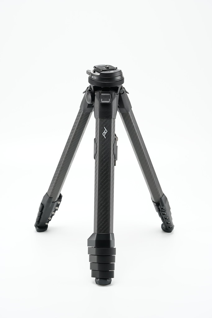 ピークデザインの三脚をレビュー カーボン版とアルミ版の違いを比較