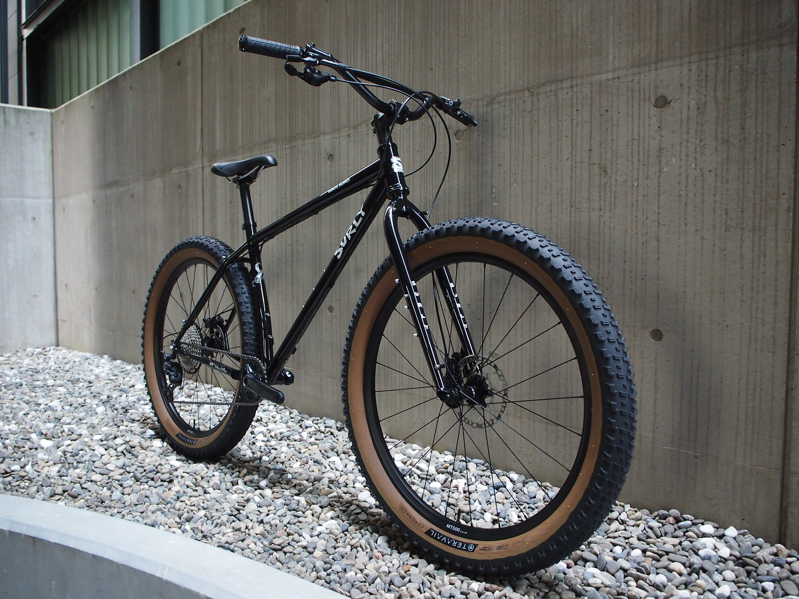 オリジナル仕様車！Lサイズ在庫有ります！SURLY 