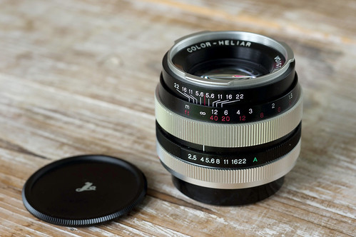 Voigtländer Color-Heliar SL 75mm f/2.5 - Camera-wiki.org - The