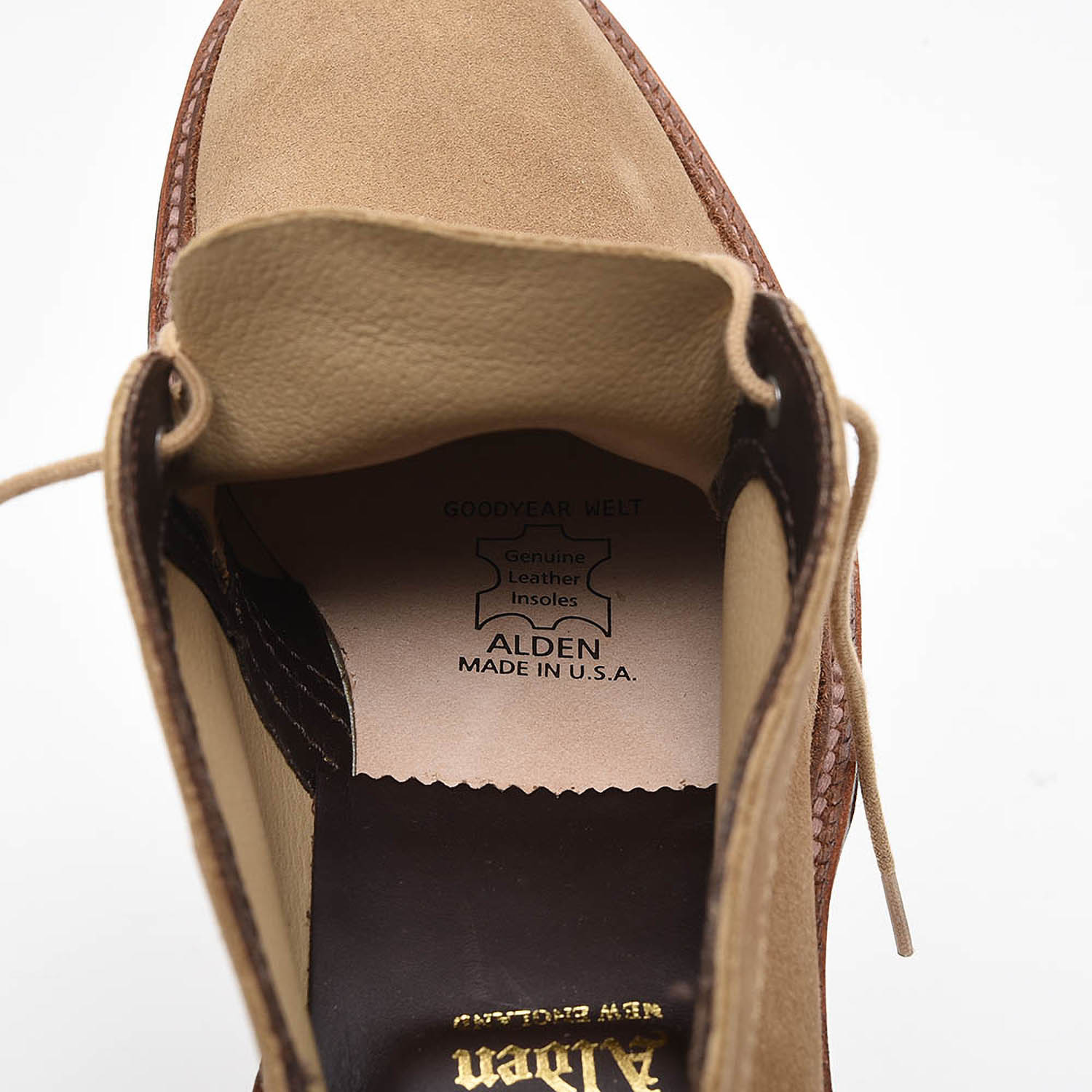 柔らかな履き味】オールデン 1494 アンラインドチャッカ スエード TAN