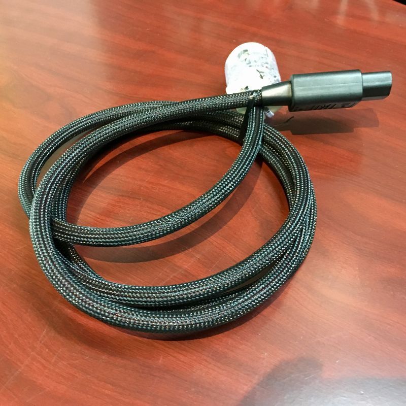 ACOUSTIC REVIVE】 PC-Triple C導体採用の激安電源ケーブル《ACOUSTIC