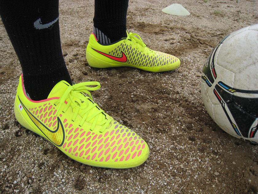 ナイキ マジスタ オーパス HG-E レビュー : Kohei's BLOG サッカー