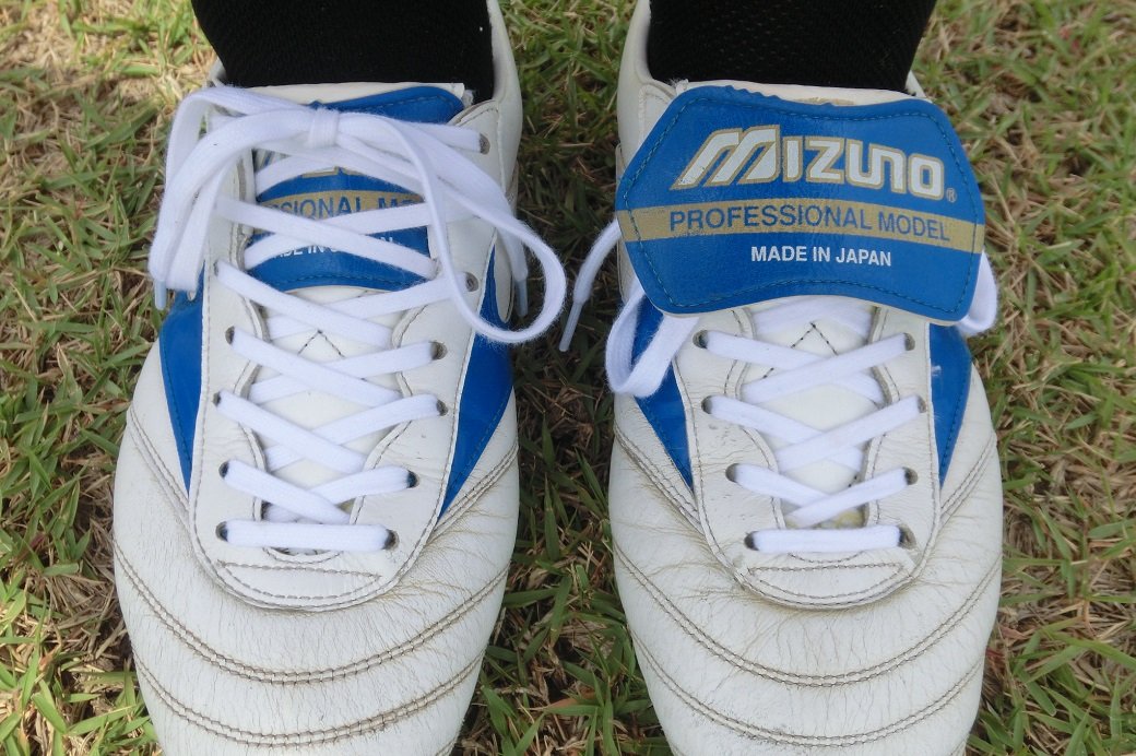 レビュー】 モレリア2の折り返しタンを紐の下に折り込んで履いてみた