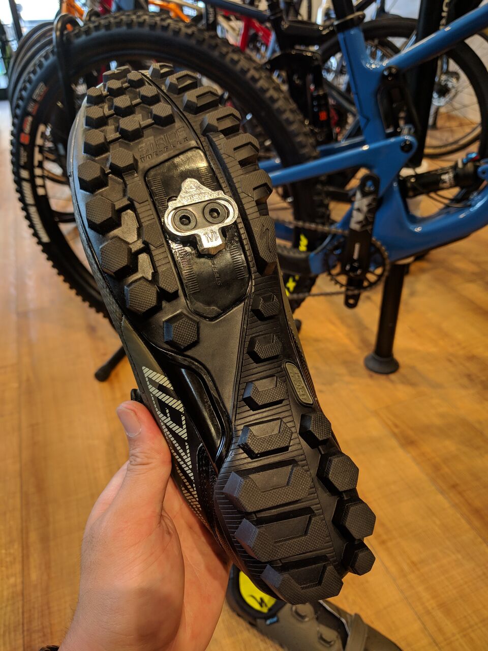 こんなビンディングシューズが欲しかった！SPECIALIZED RECON2.0をご