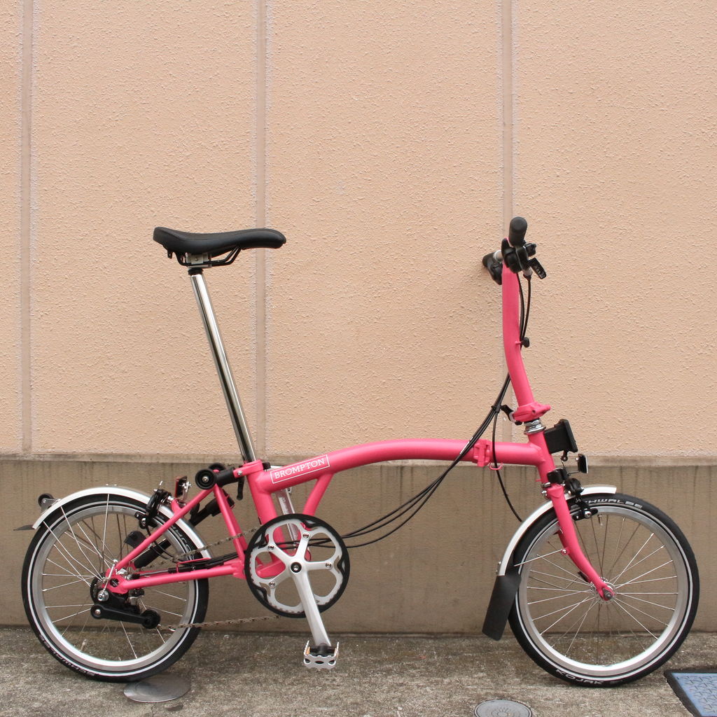 BROMPTON(ブロンプトン)新色［パピルスホワイト］［ホットピンク］入荷