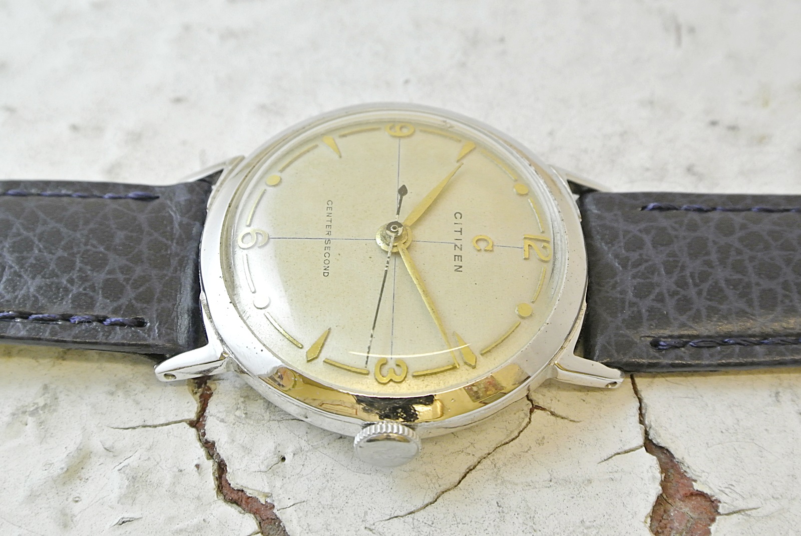 CITIZEN CENTER-SECOND | L o'clock