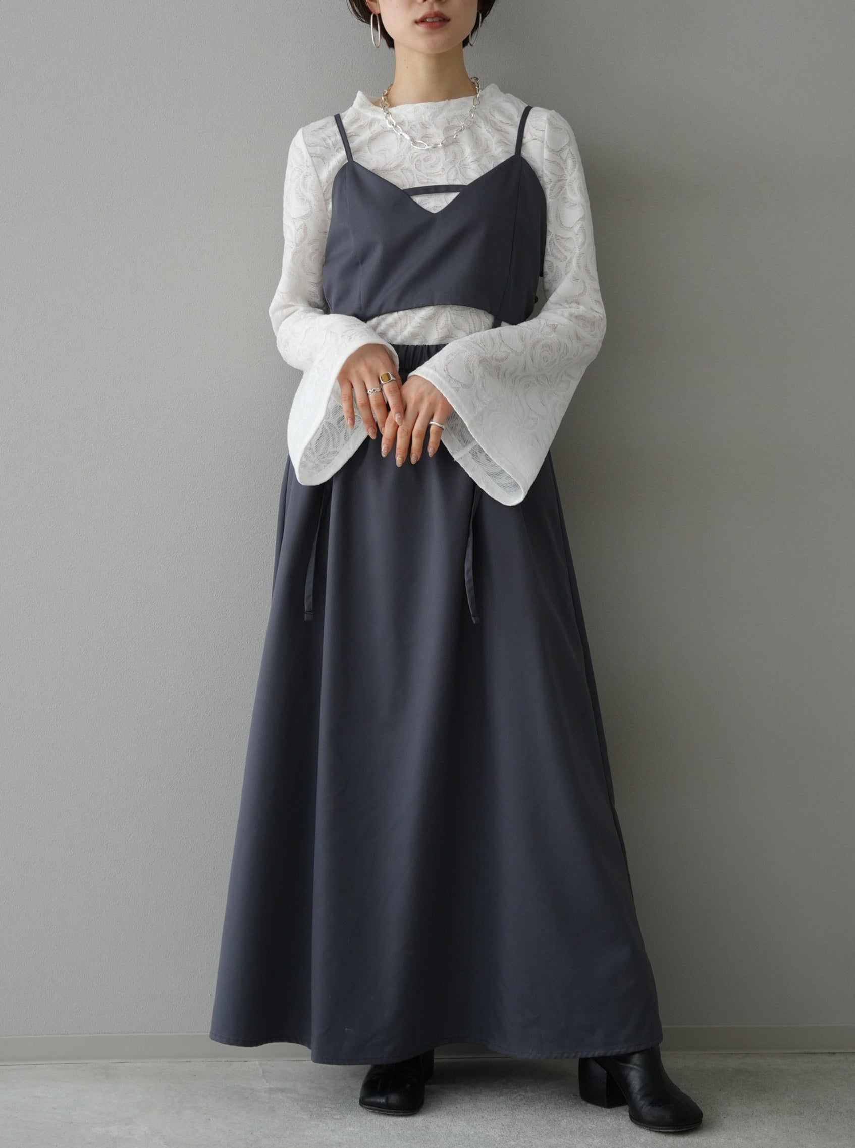 予約]ビスチェキャミフレアワンピース/チャコール – Lumier