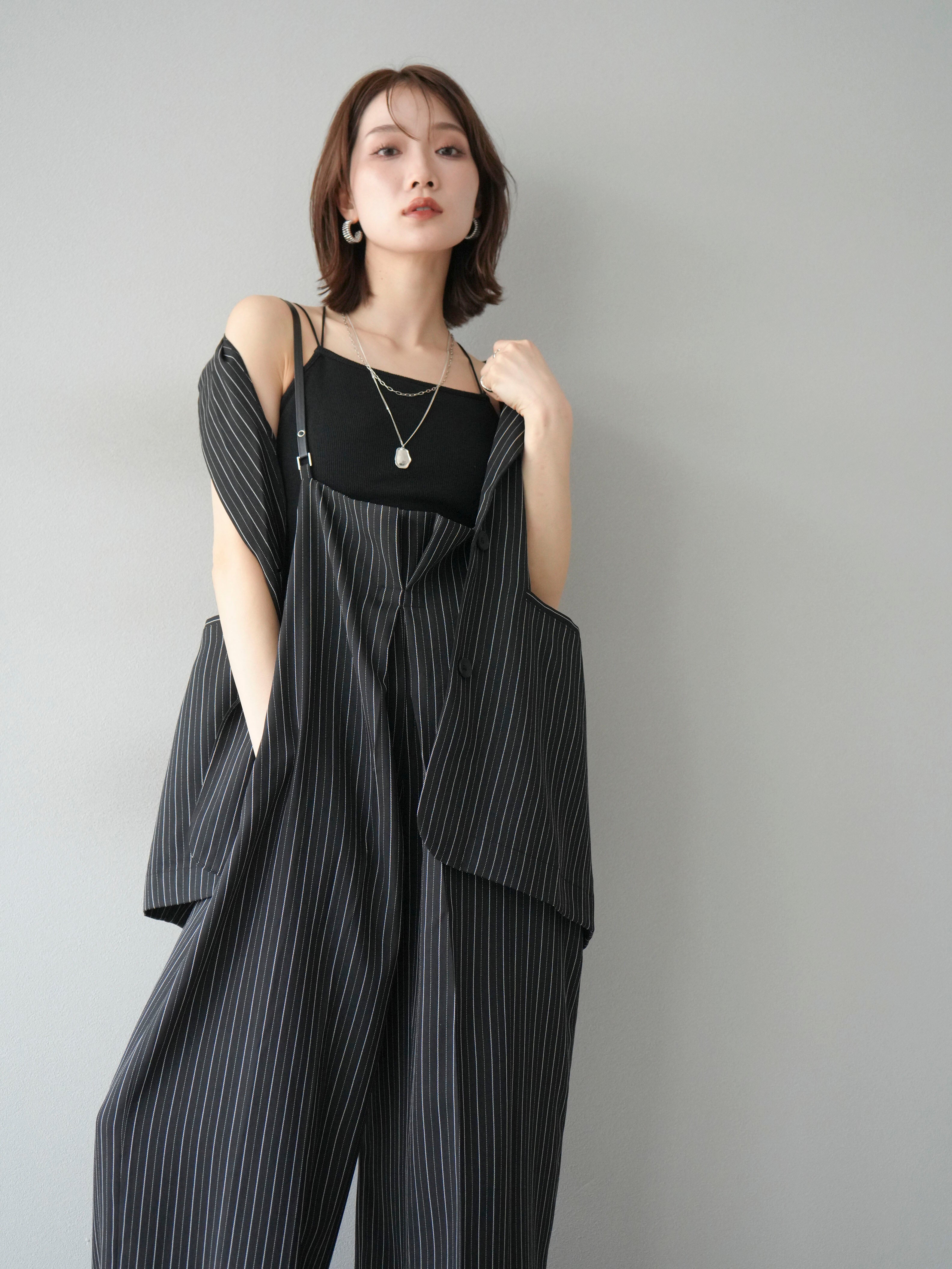 予約]ヘリンボーンストライプサロペット/ブラック – Lumier