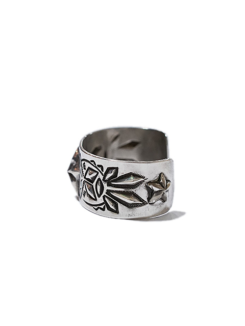 RAY ADAKAI（レイアダカイ） 】 スタンプシルバーバングル - Lua