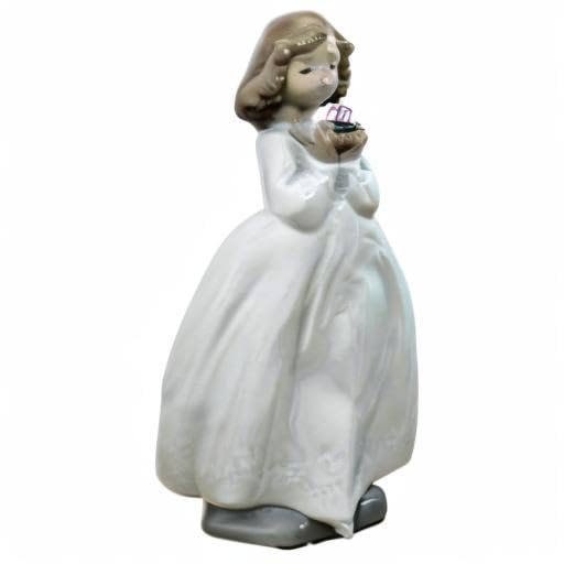 Amazon.com: Nao by Lladro Collectible Porcelain Figurine: THE