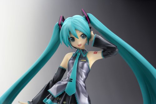 Amazon.co.jp: キャラクターボーカルシリーズ01 初音ミク (1/8スケール