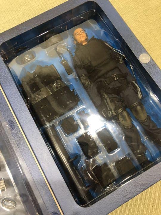 Amazon.co.jp: ホットトイズ HotToys SWAT ver2.0 スワット : おもちゃ