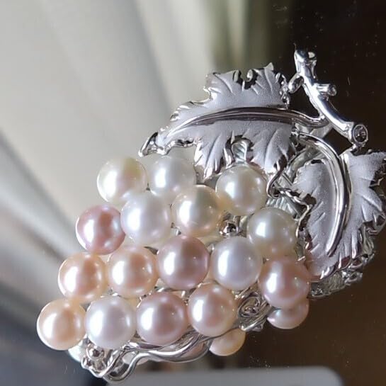 Amazon.co.jp: マルチカラー艷やか本真珠16珠 シルバーリーフぶどう