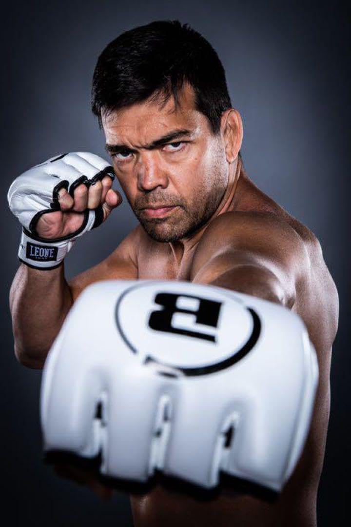 Amazon.co.jp: 超限定カラー BELLATOR MMA 白グローブ : おもちゃ