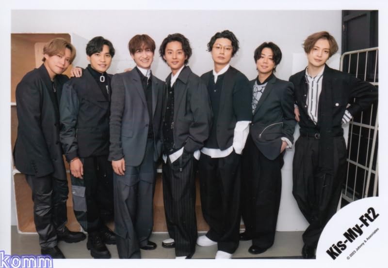Amazon.co.jp: Kis-My-Ft2 公式生写真 （集合写真）KIA00431 : おもちゃ