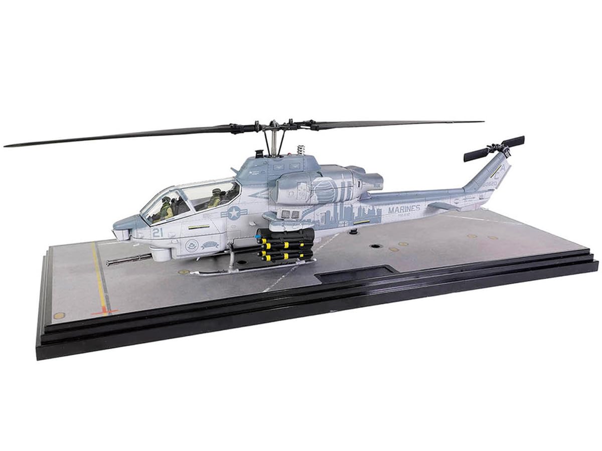 Amazon.com: Bell AH-1W Whiskey Cobra Attack Helicopter (NTS