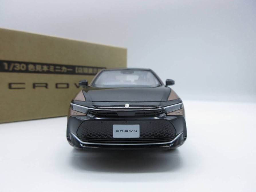 Amazon | 1/30 ミニカー 新型クラウン クラウンクロスオーバー 2022年