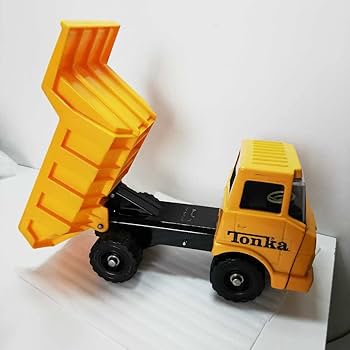 Amazon.co.jp: Tonka トンカ ダンプトラック 全長34cm 荷台可動
