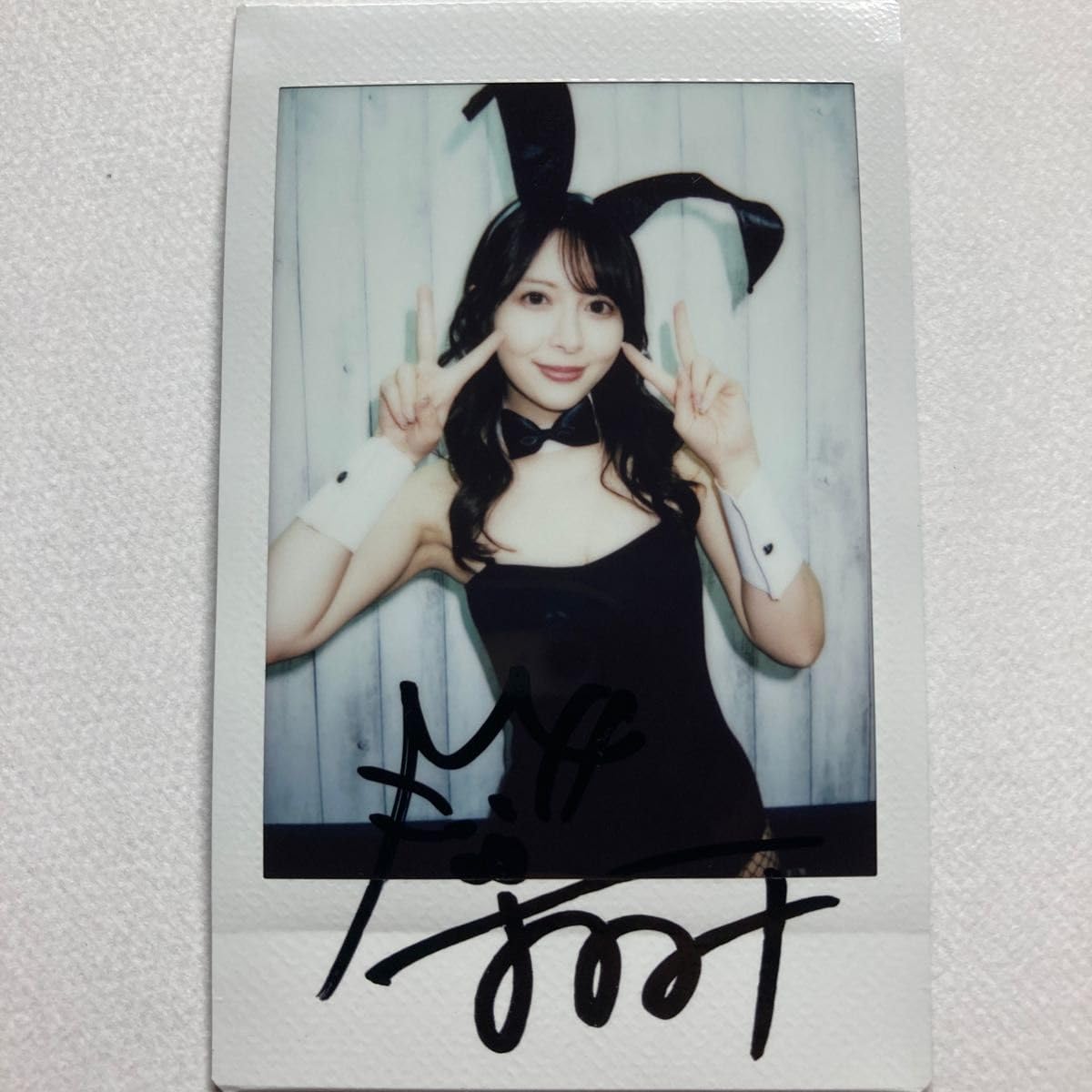 Amazon.co.jp: 岬ななみ 直筆サイン入り チェキセット : おもちゃ