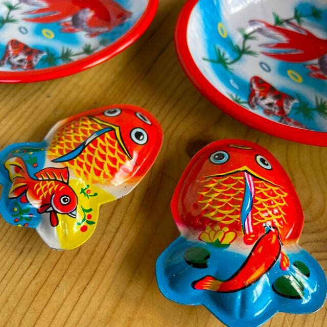 Amazon.co.jp: 昭和レトロ ポップ ヴィンテージ 日本製のブリキの金魚