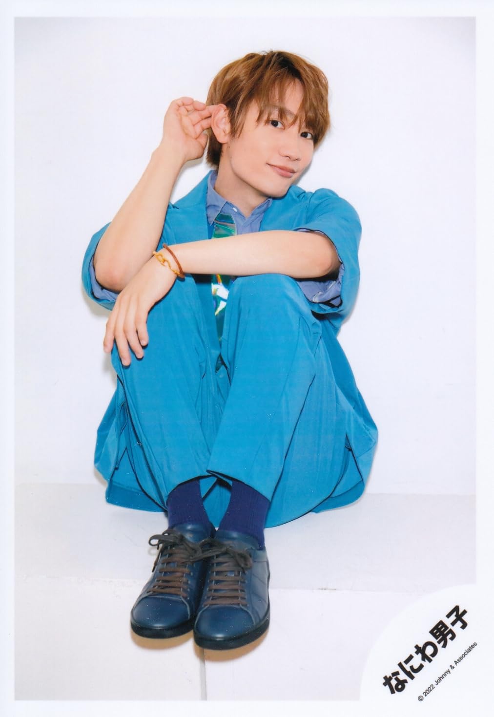 Amazon.co.jp: なにわ男子 公式 生 写真（藤原丈一郎）J01275 : おもちゃ