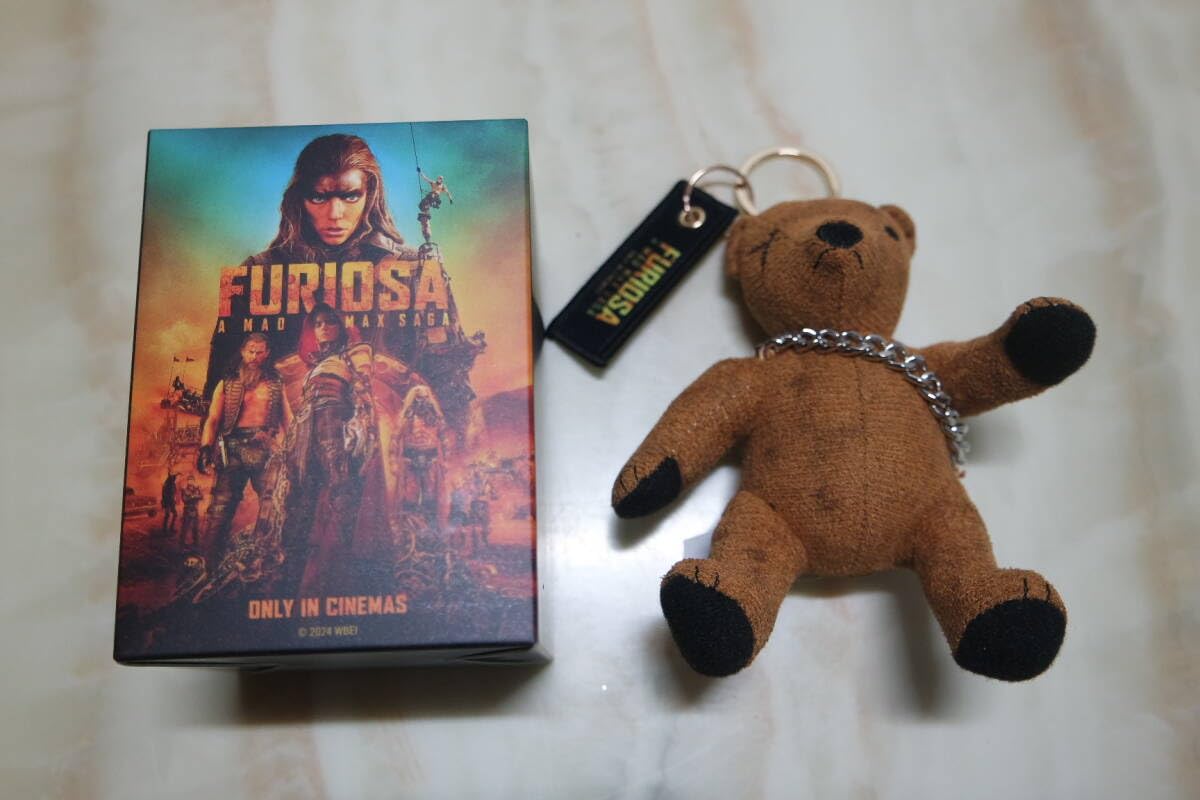 Amazon.co.jp: 個 日本 マッドマックス：フュリオサ くまの人形 クリス