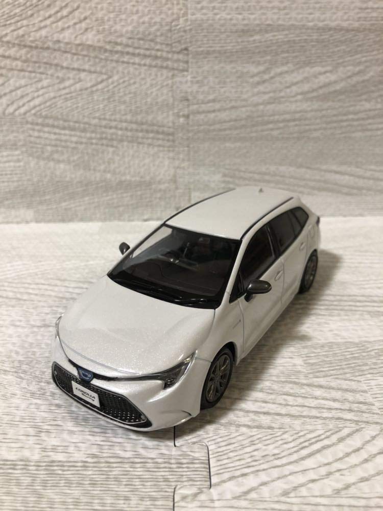 Amazon | 1/30 トヨタ 新型カローラツーリング カラーサンプル 非売品