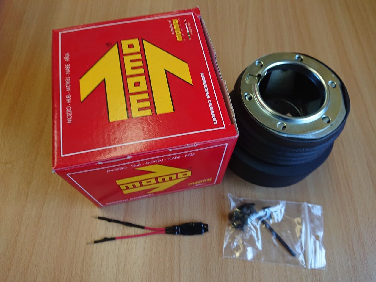 MOMOハンドル(VWゴルフ第2世代)イタリー製：ボス付き MOMOハンドル(VW