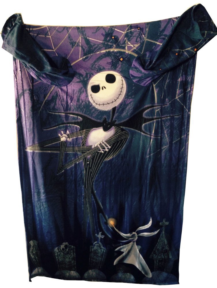 Amazon.com: Disney The Nightmare Before Christmas Comfy Blanket