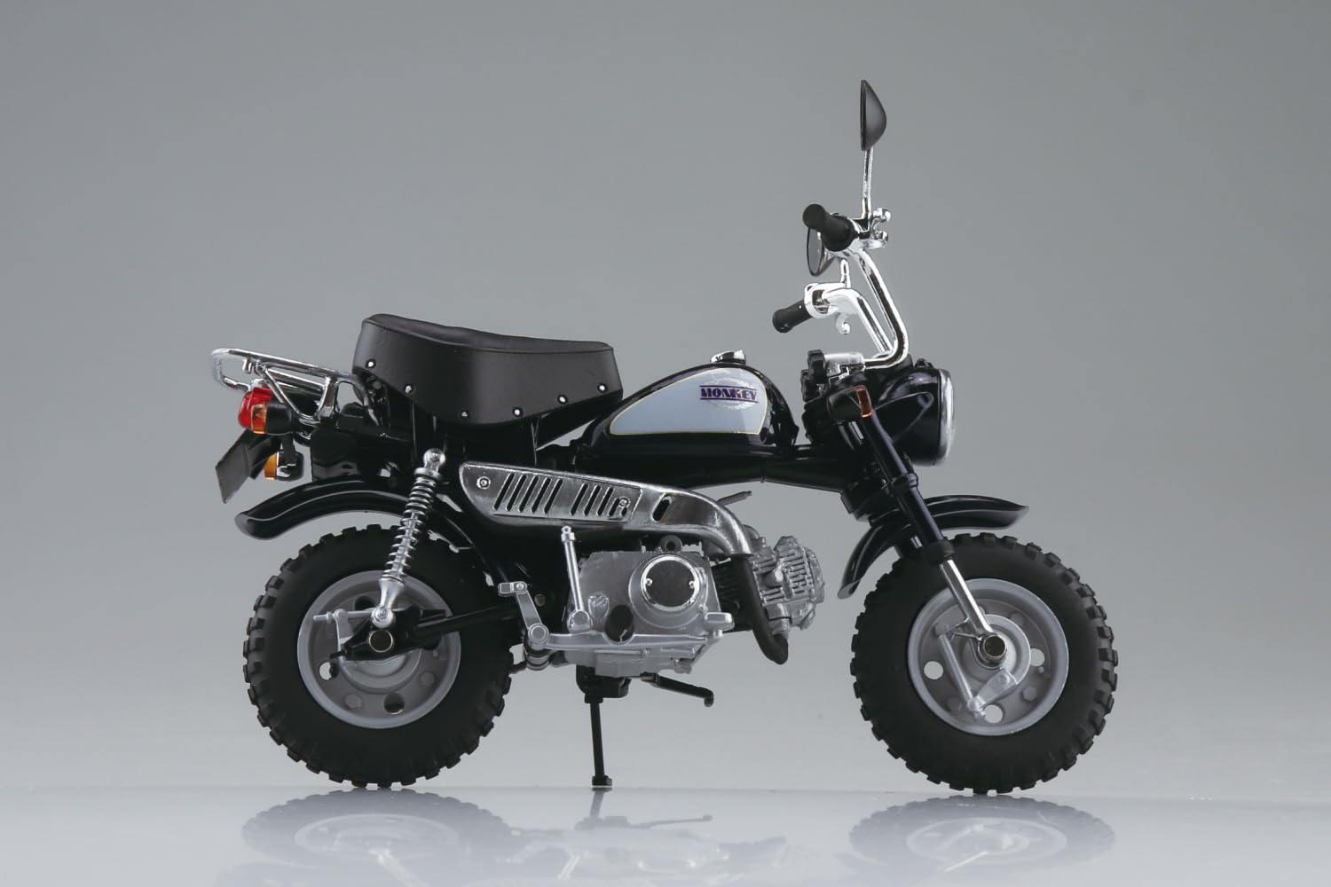 Amazon.com: Aoshima Honda Monkey Limited Imperial Blue 1:12 Scale