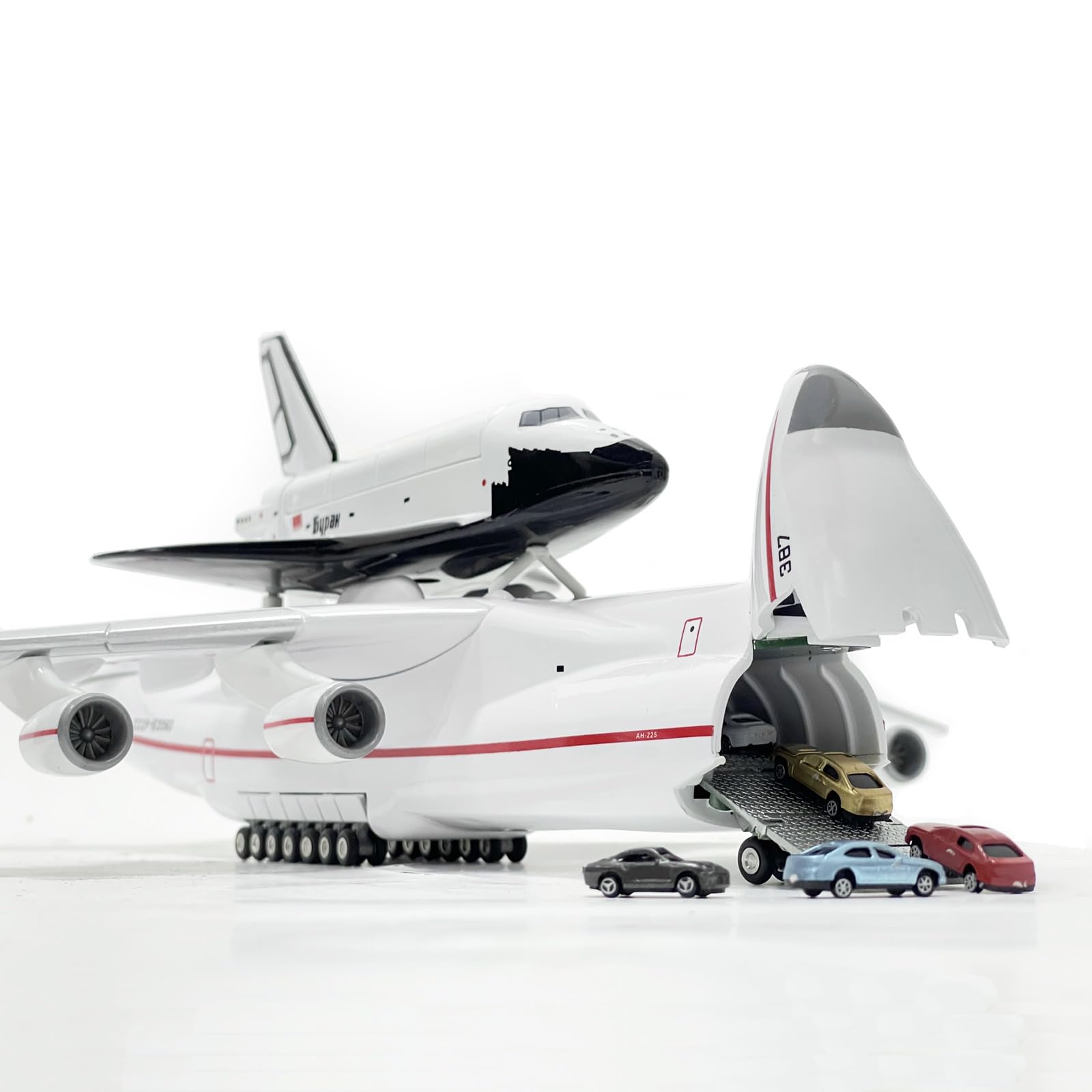 Amazon.co.jp: Mahfisj 1:200スケール AN225 模型飛行機、開閉可能な