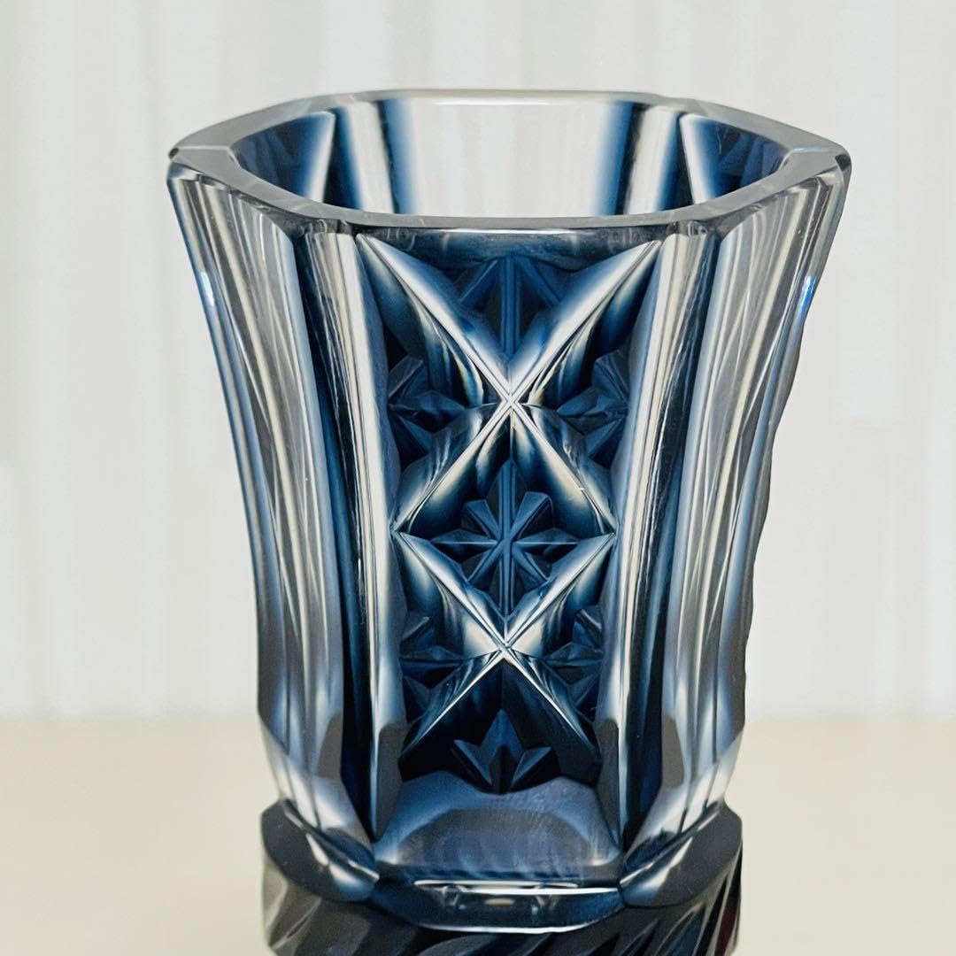 Amazon.co.jp: 島津薩摩切子 藍 六角 花瓶 一輪挿し フラワーベース