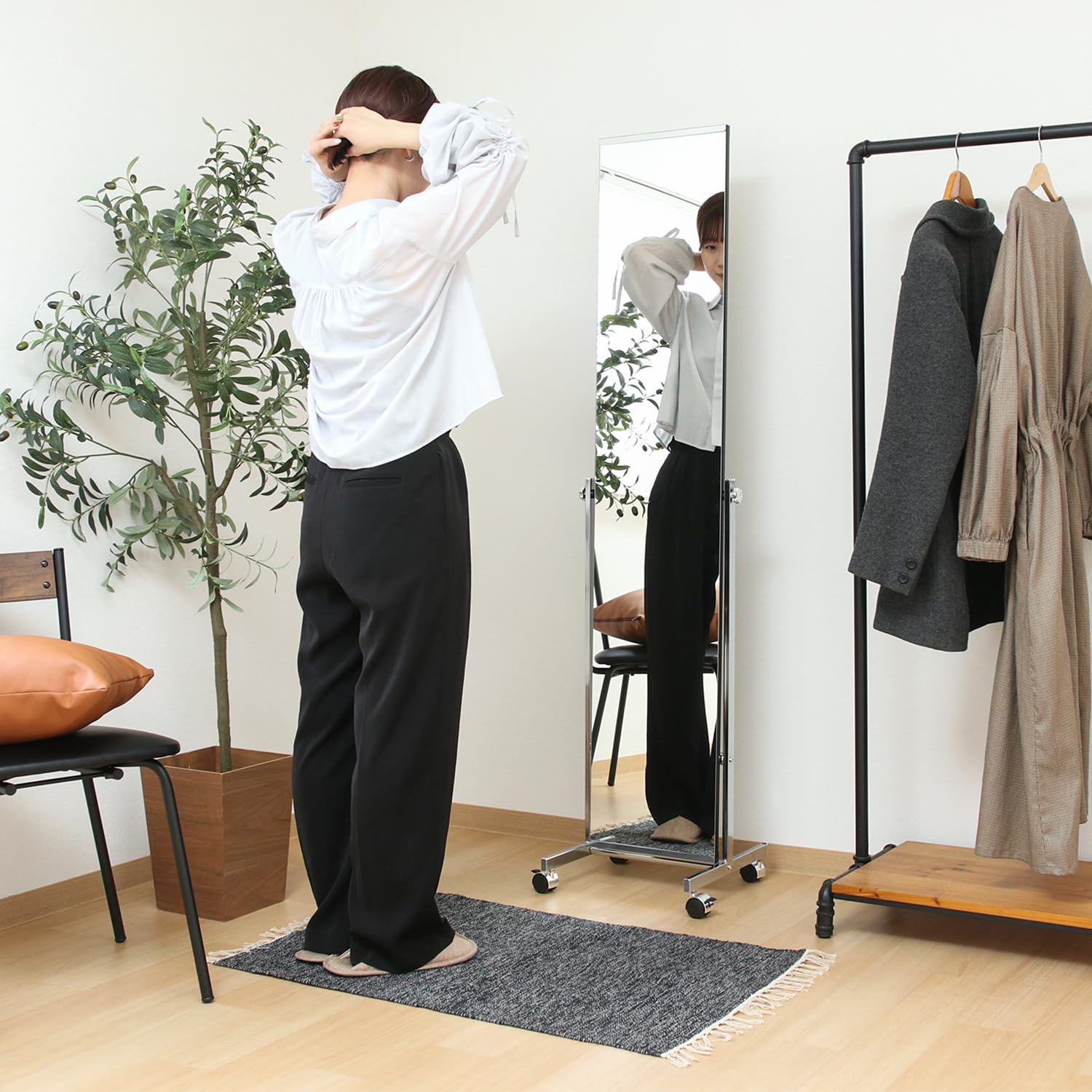 Amazon.co.jp: 不二貿易 スタンドミラー キャスター付き 全身 姿見 鏡