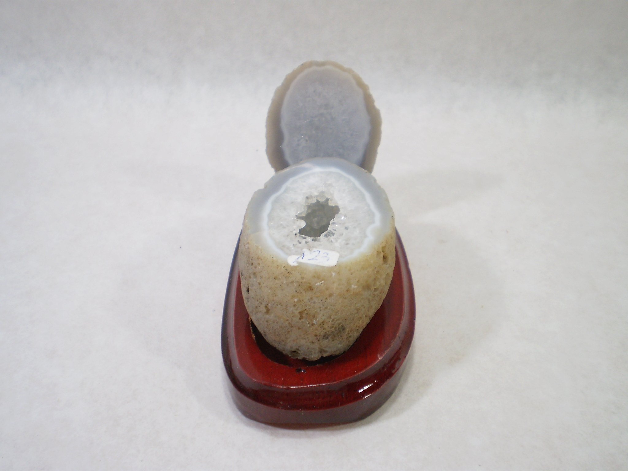 Amazon.co.jp: トレジャーメノウ台座付き【天然石瑪瑙(めのう)原石を