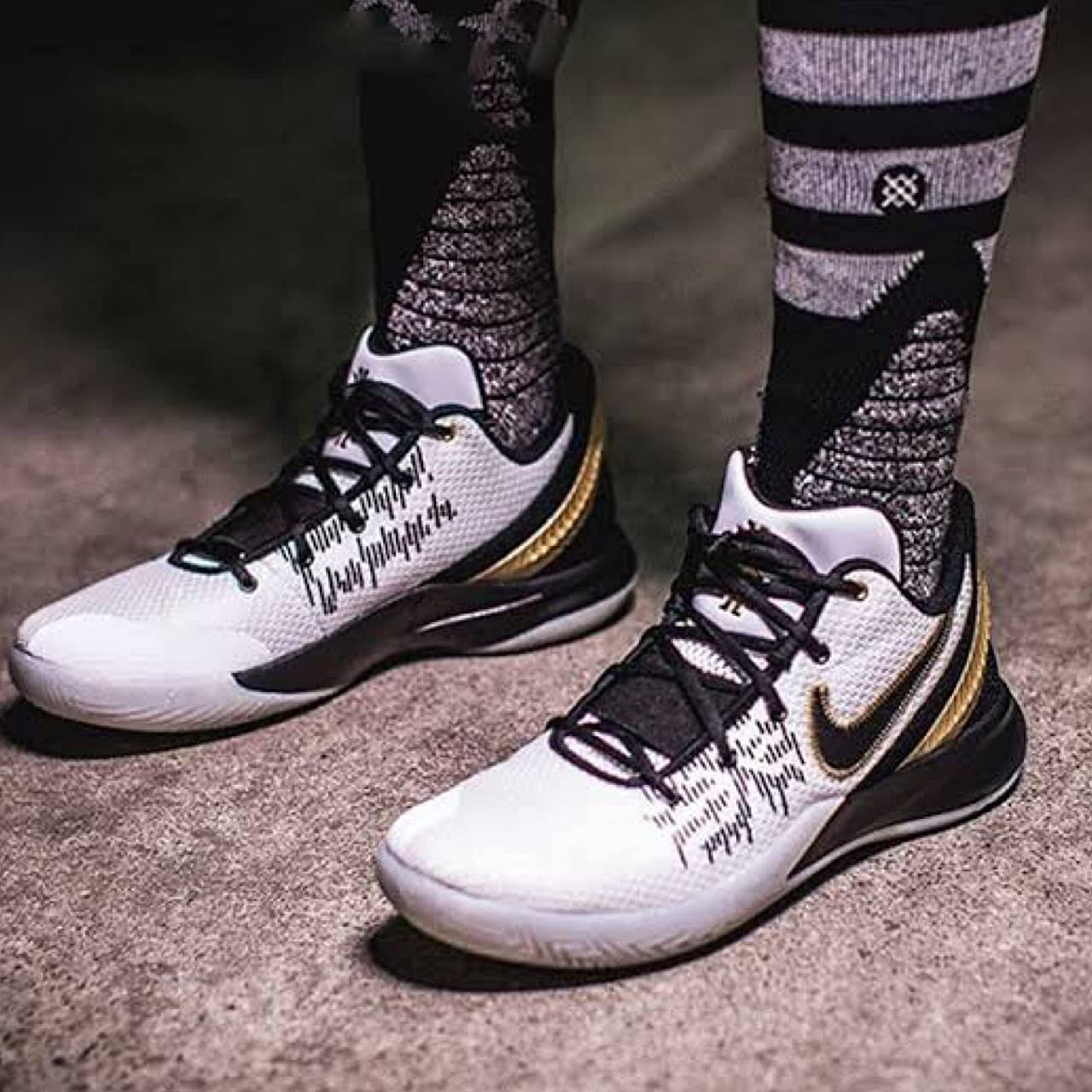 Amazon.co.jp: NIKE ナイキ カイリー フライトラップ Ⅱ EP