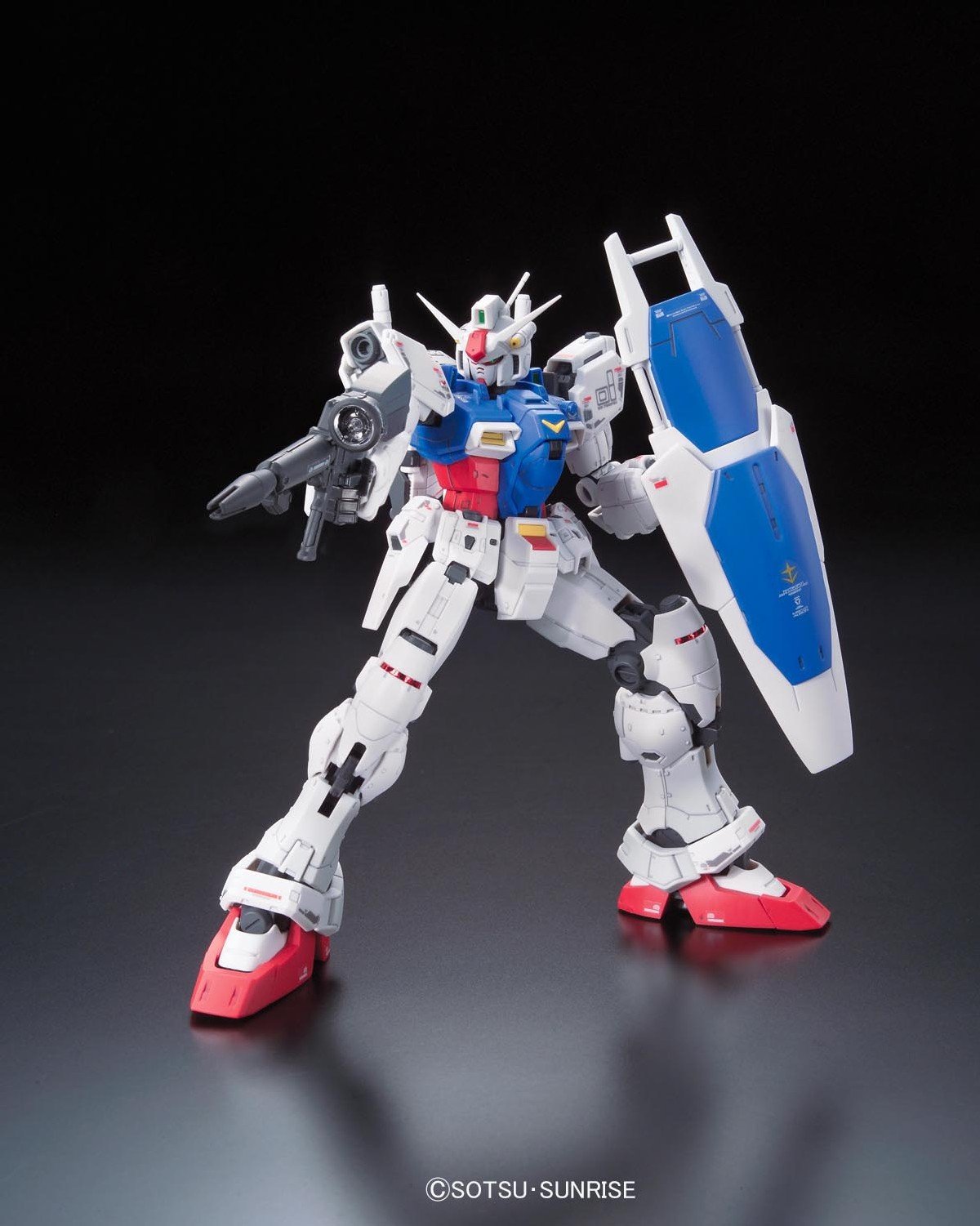 Amazon.com: Bandai Hobby Real Grade #12 Gundam GP01 Zephyranthes