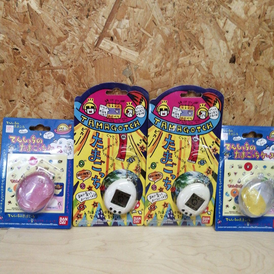 Amazon.co.jp: 初代白たまごっち ケース : おもちゃ