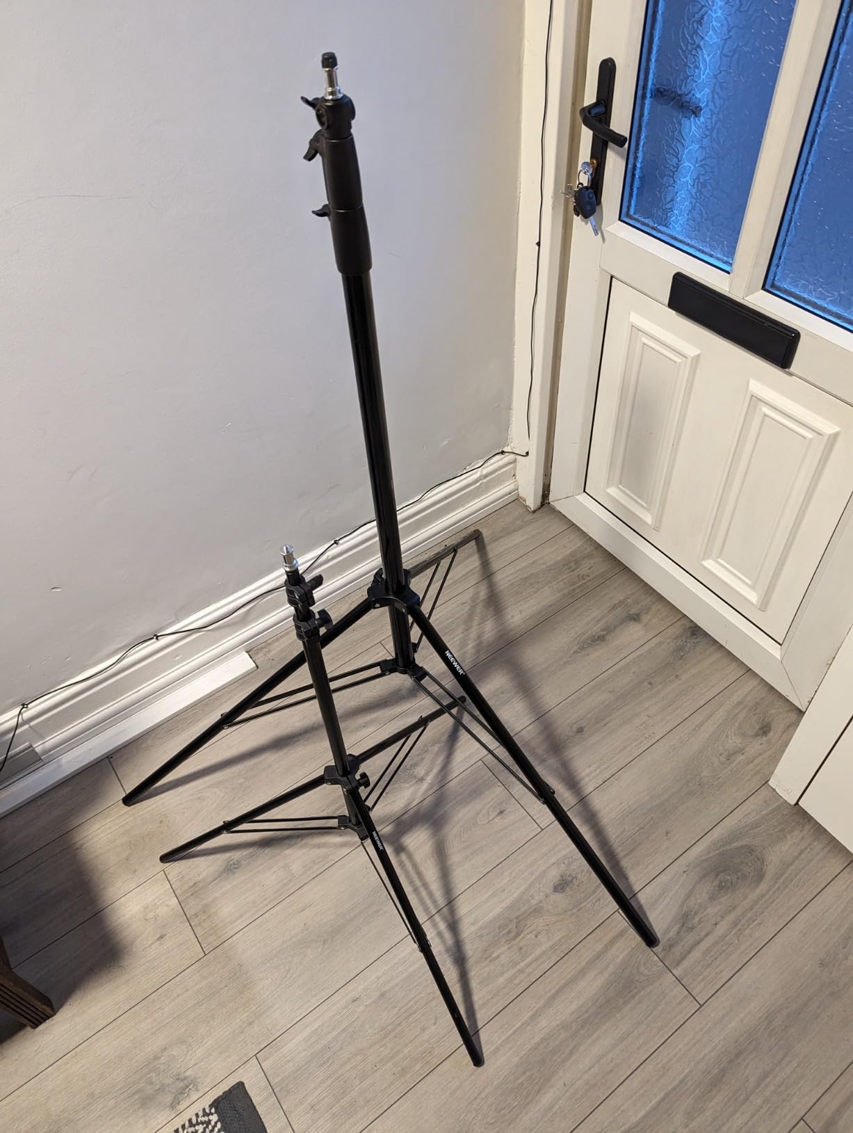 NEEWER 8.5ft/2.6m エアクッションライトスタンド – NEEWER.JP