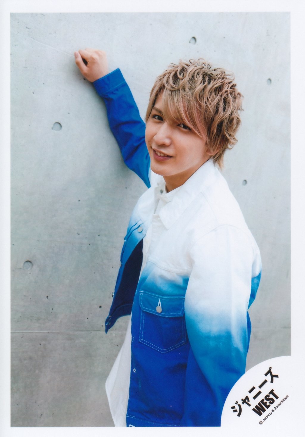 Amazon.co.jp: ジャニーズWEST 公式生写真 （藤井流星）WA00166 : おもちゃ