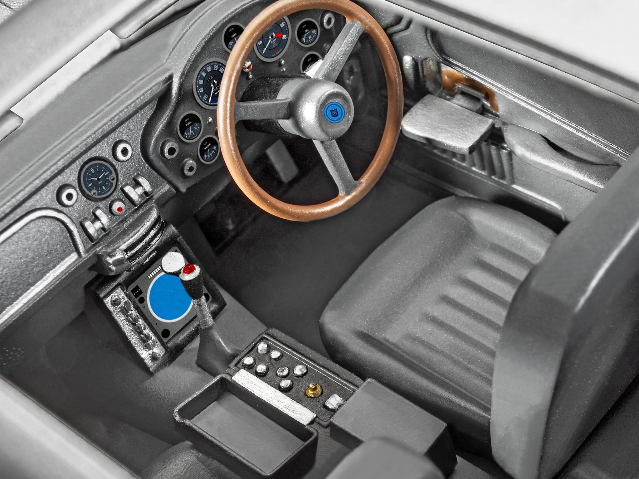 Amazon | Revell 14554 アストンマーティン DB5 ジェームズボンド 007