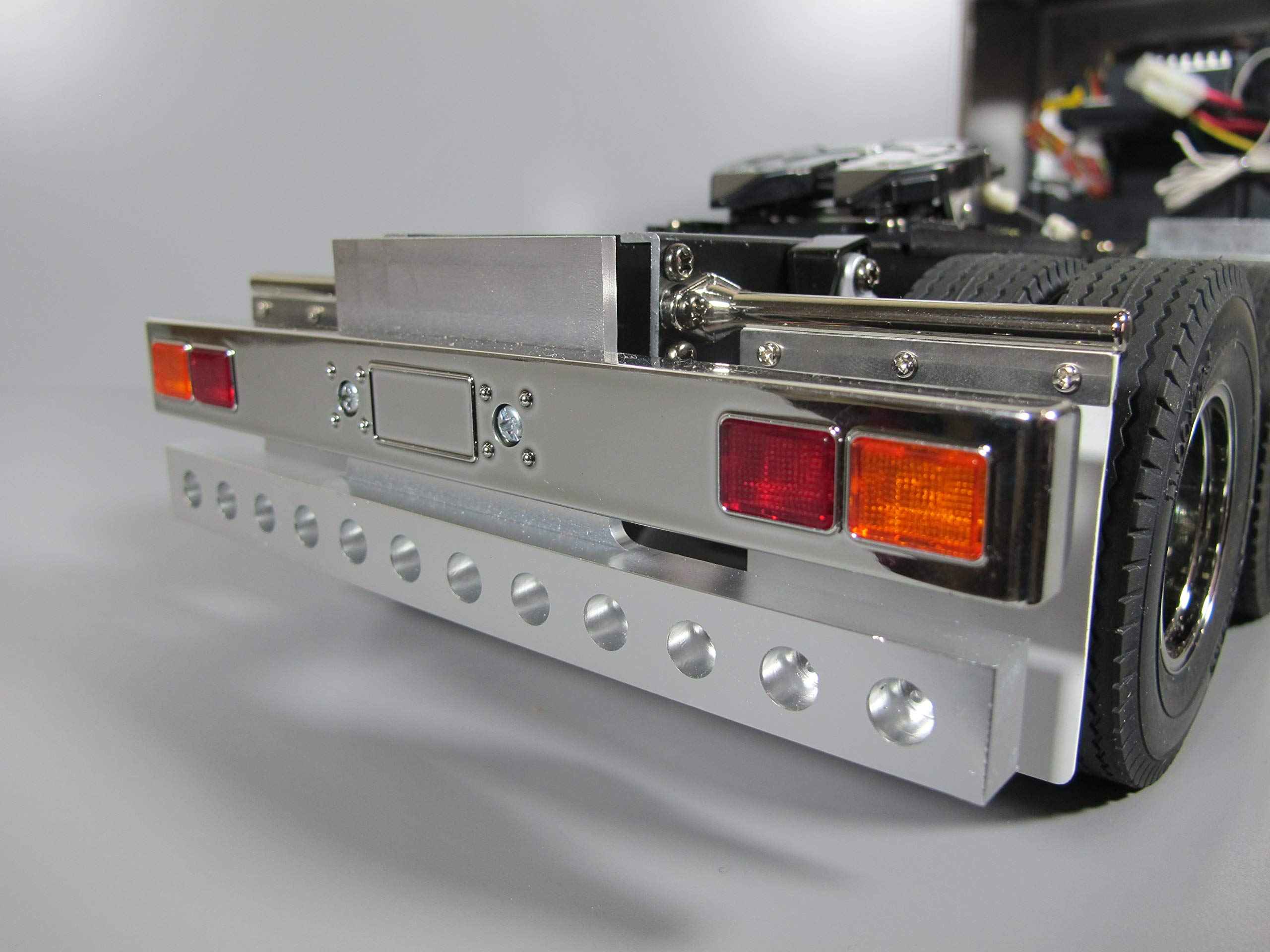 Amazon.co.jp: Rctruckfactory アルミニウム リア Tバー バンパー LED