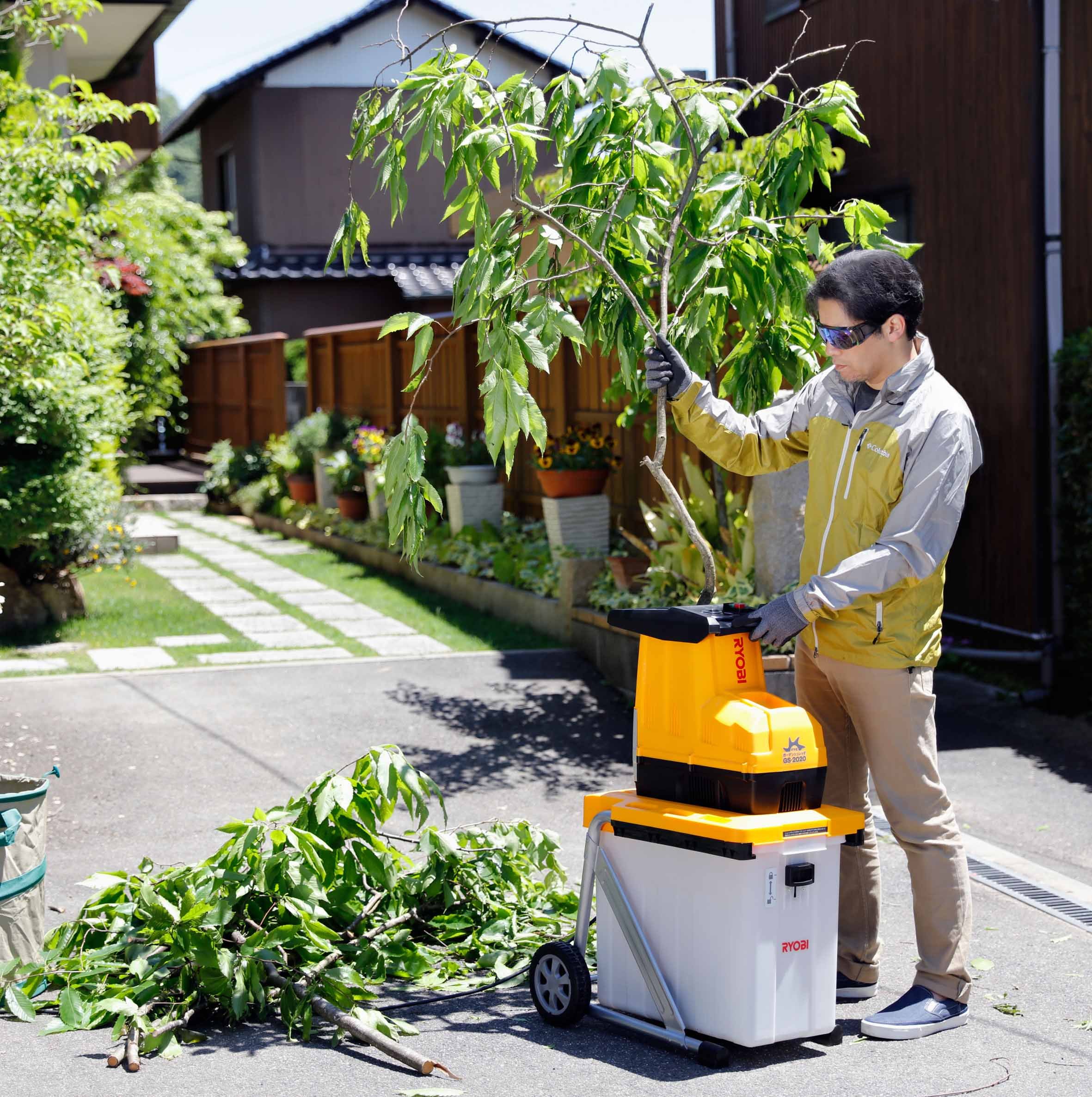 Amazon | リョービ(RYOBI) ガーデンシュレッダ GS-2020 669000A & 充電