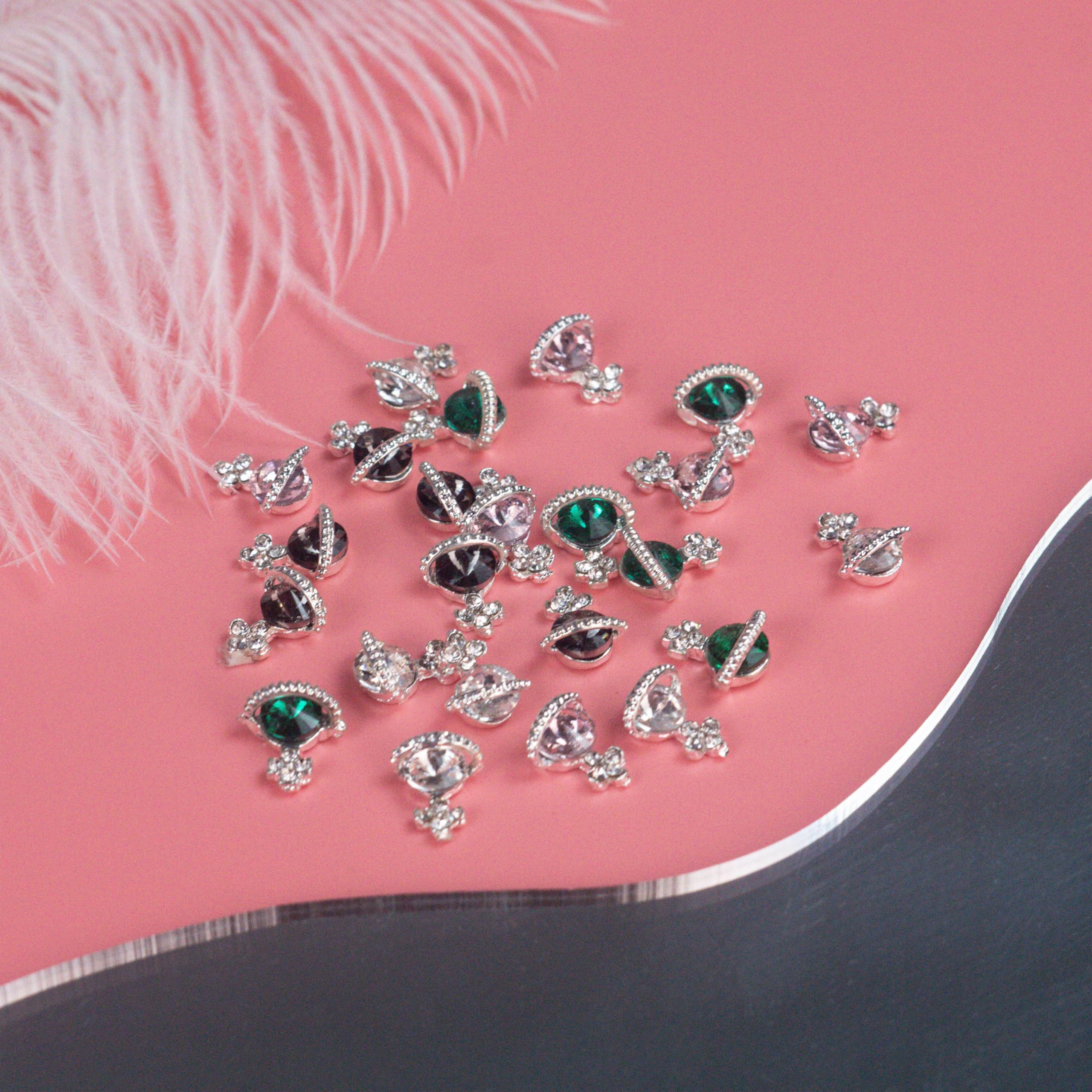 Amazon.com: BUNNIEBEAUTY 24 pcs Planet Nail Charms Y2K, Silver