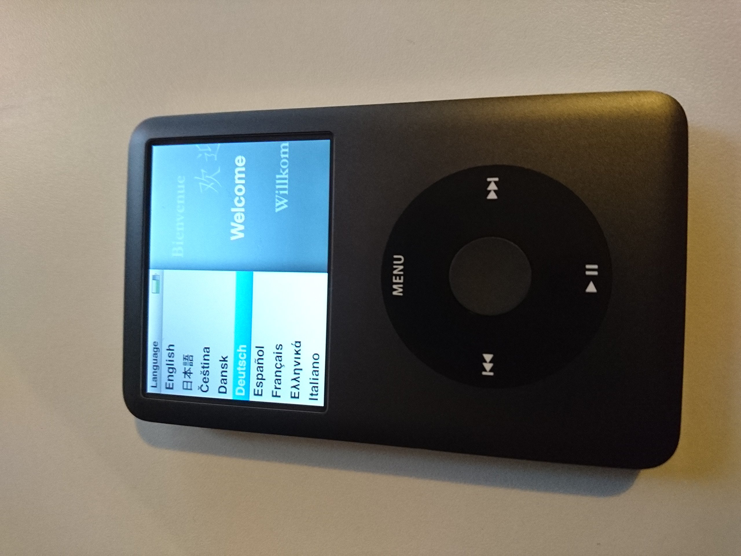Amazon.com: Apple MB565LL/A iPod Classic - 120 GB, Black : Electronics