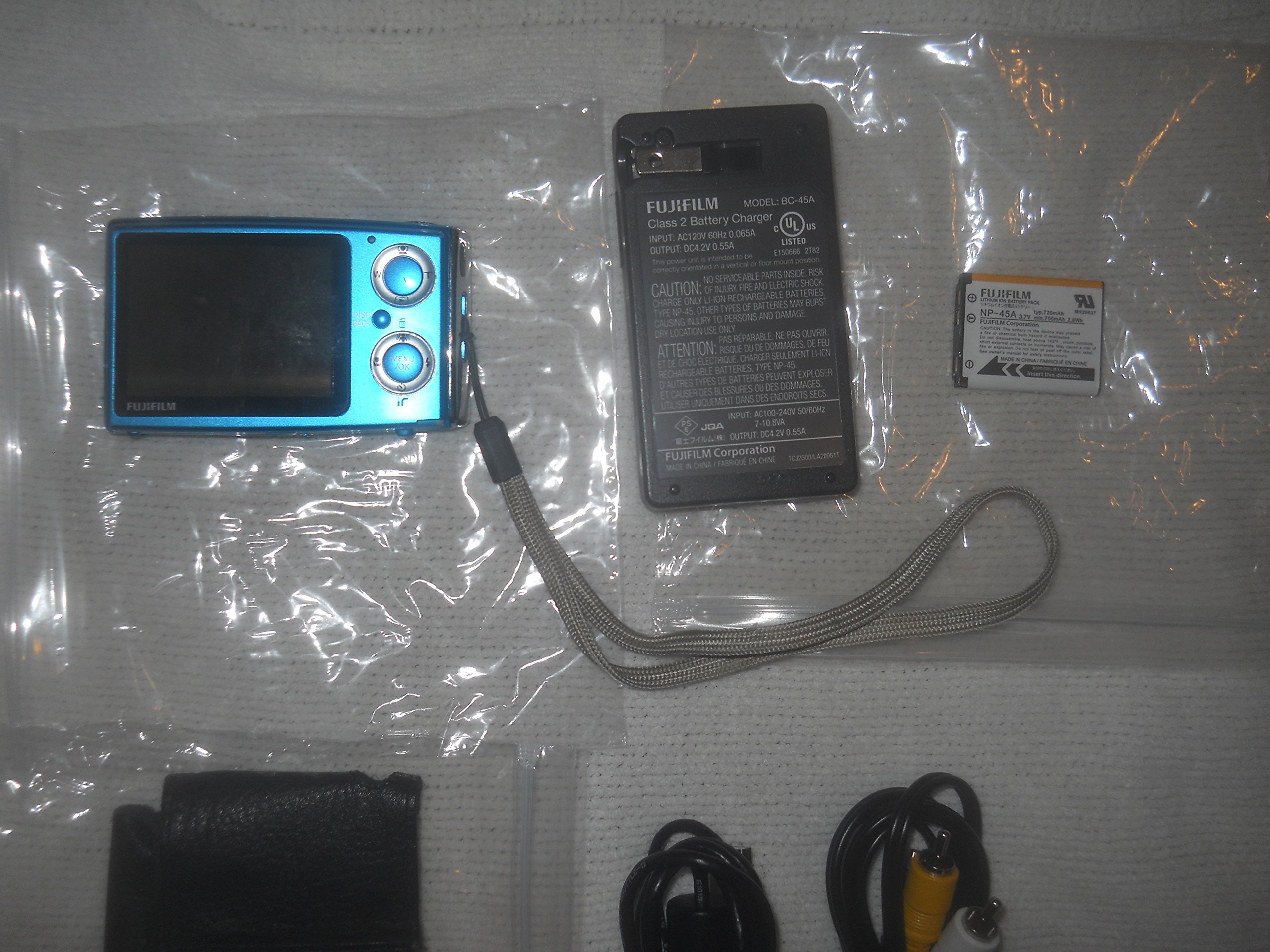 Amazon.com : Fujifilm Finepix Z20fd 10MP Digital Camera with 3x