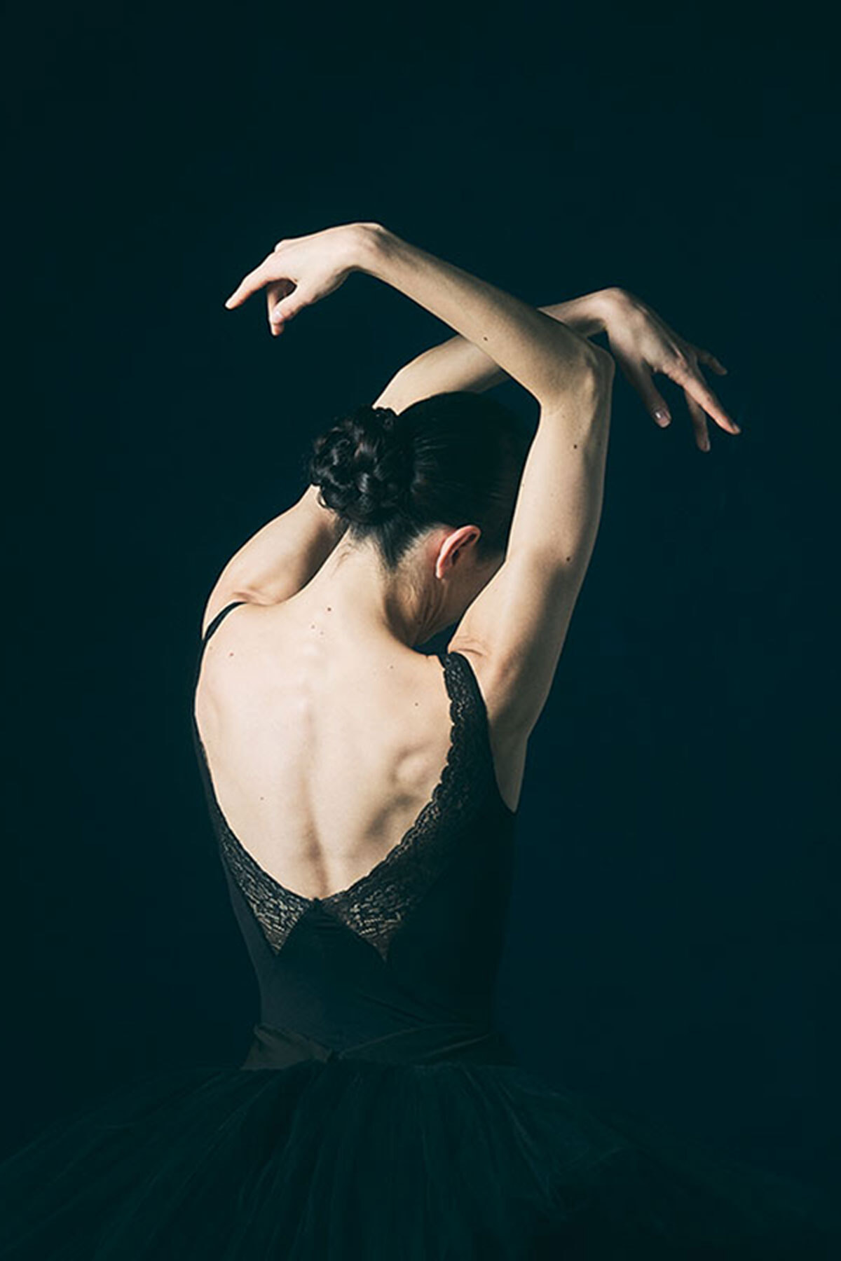 オニール八菜が語るチャコットとのコラボレーション、来日公演、パリの