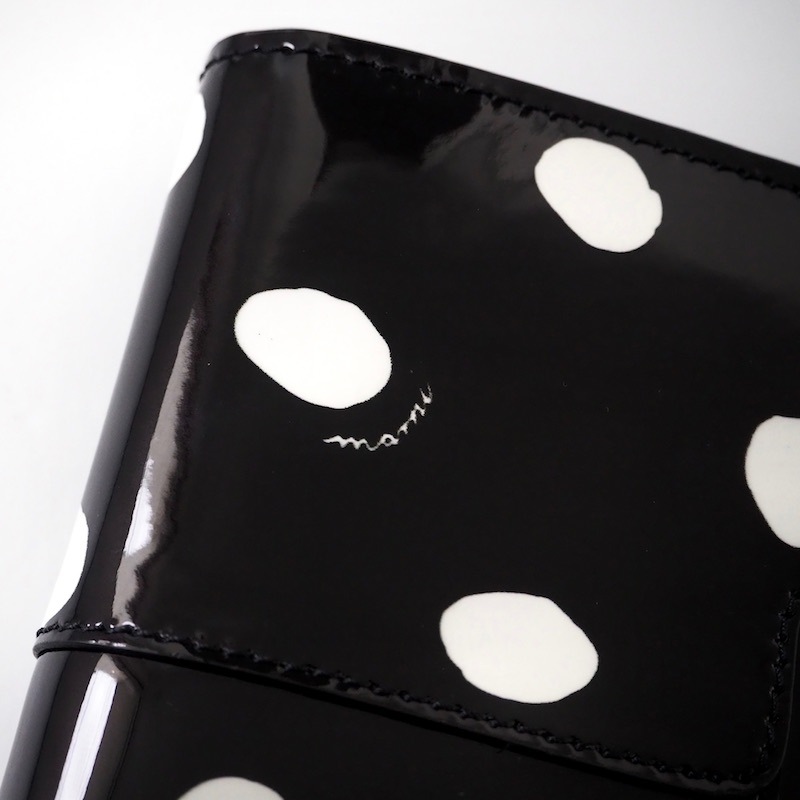 MARNI マルニ / ブラック&ホワイト 水玉 パテントレザー 二つ折り