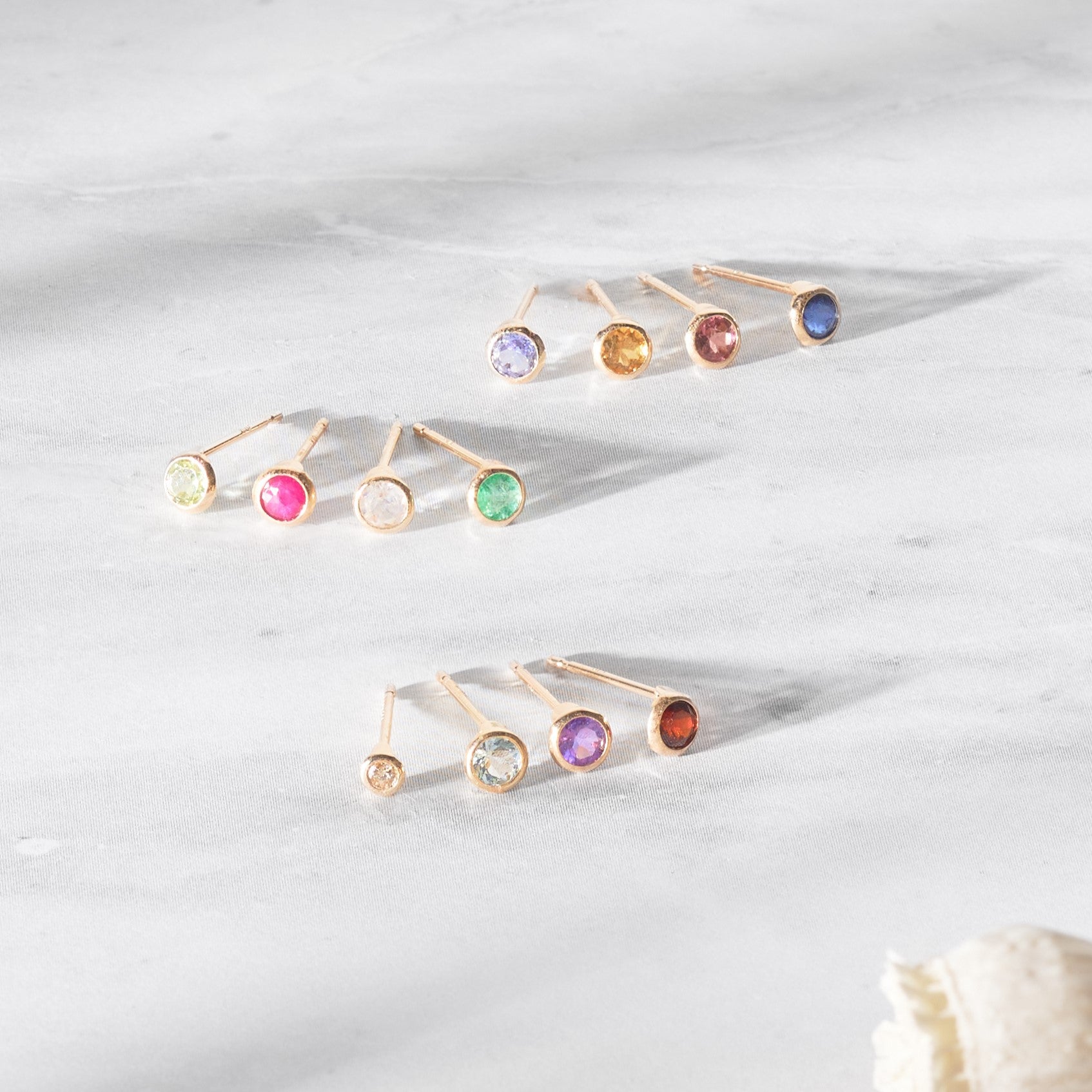 K10 一粒 誕生石 サークル スタッドピアス （1月：ガーネット）- me