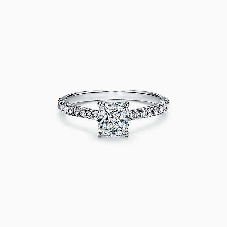 プラチナ 婚約指輪 クッション | Tiffany & Co.
